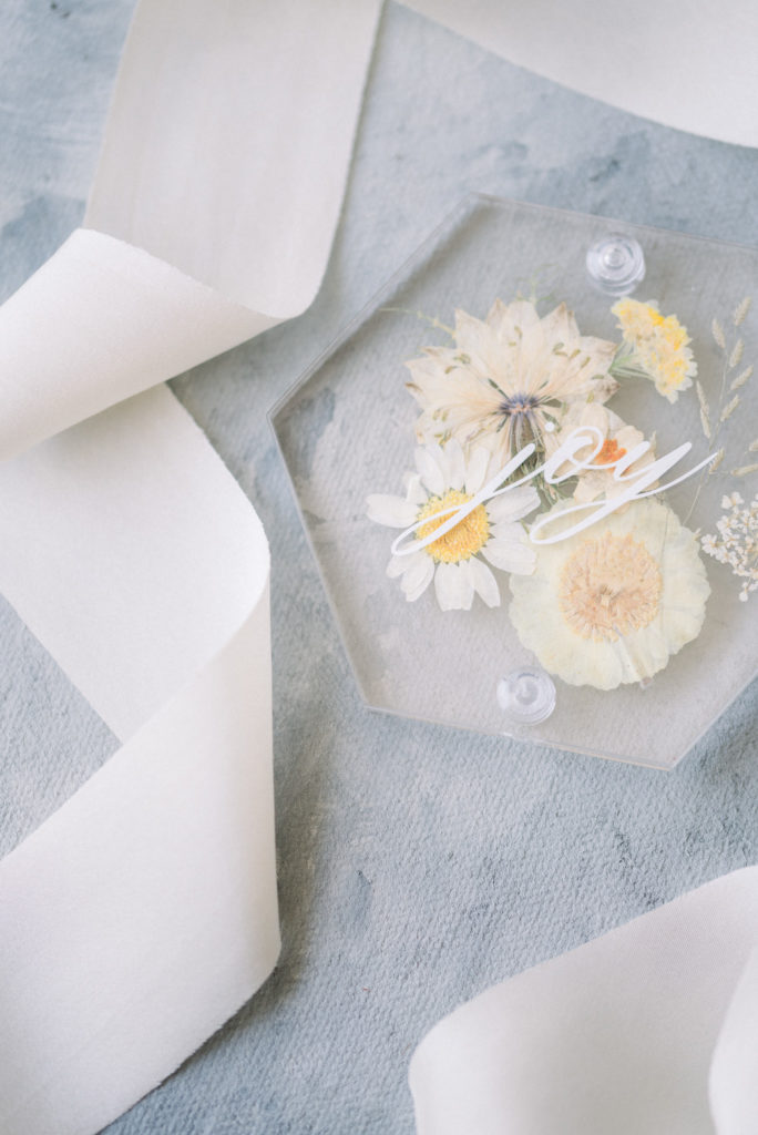 pressed floral diy kits by San Luis Obispo wedding calligrapher Fete & Quill photographed by Kirsten Bullard