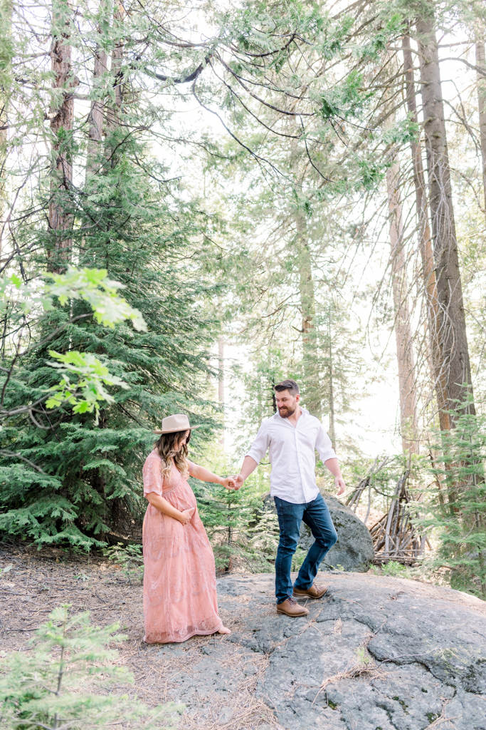 Maternity Photos in the Mountains by Kirsten Bullard Photography